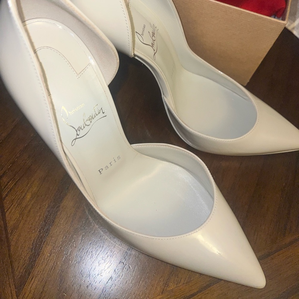 Christian Louboutin Iriza 100 mm Pumps Craie Color Size 39
